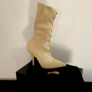 Yeezy Ankle Lace-Up Boots
Pointed-Toes Stiletto Heels
Includes Box & Dust Bag